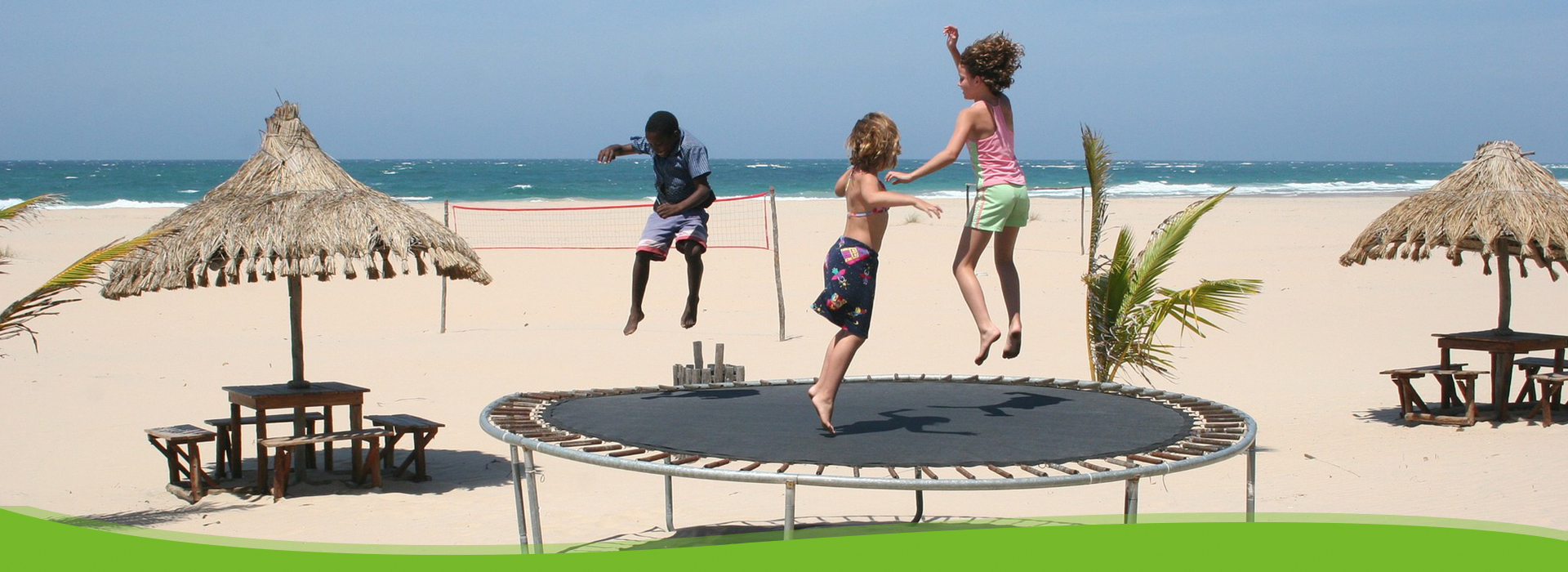 outdoor toys trampoline